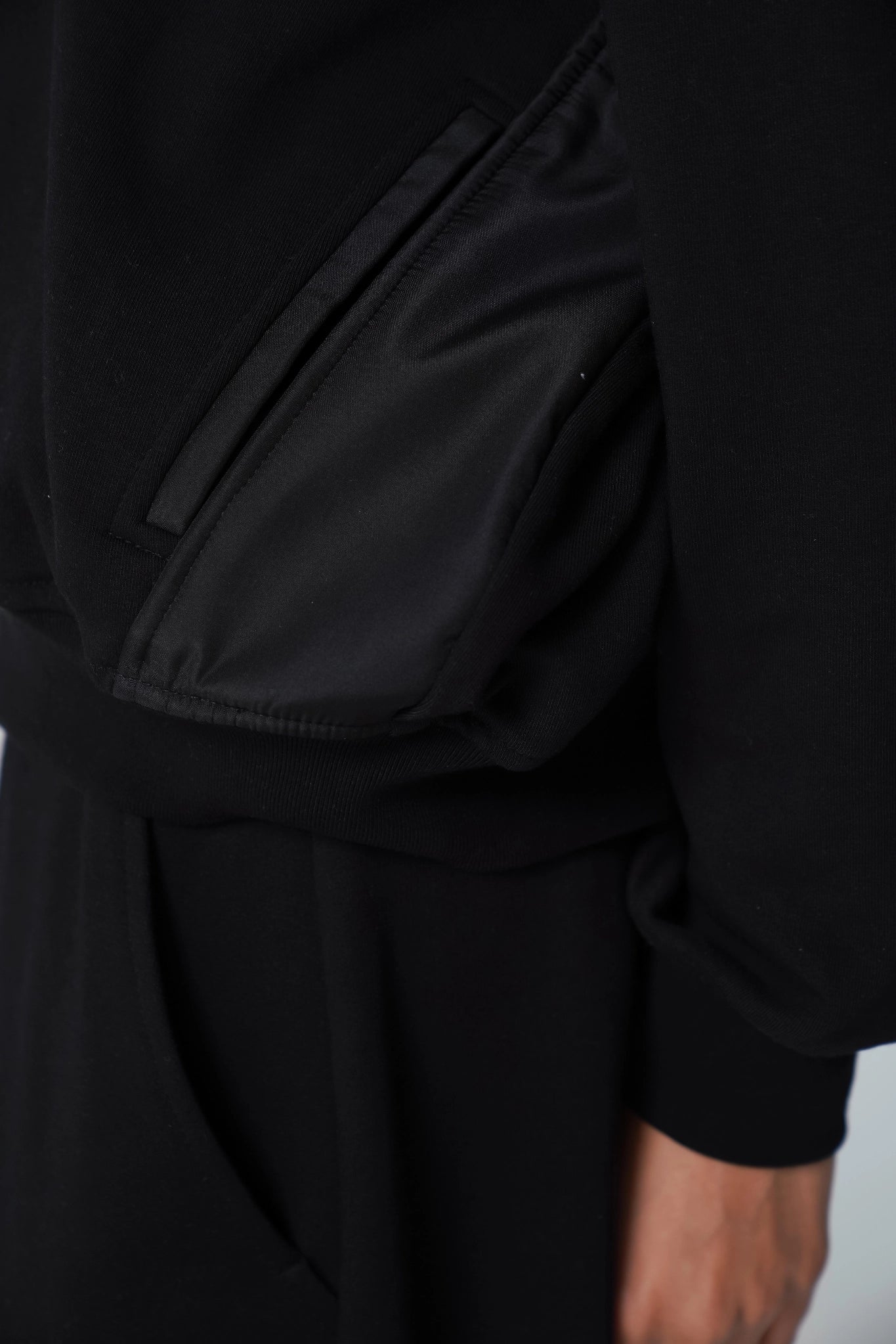 WOMEN'S MINI CROP FULL-ZIP OVERSIZED HOODIE BLACK CUSTOM back