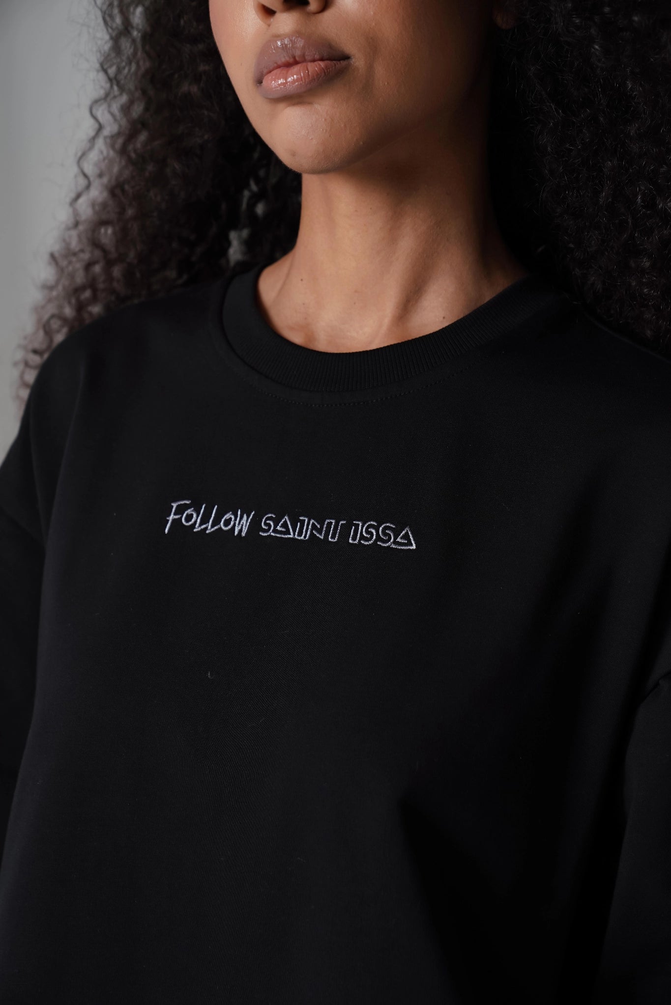 WOMEN'S OVERSIZED MINI CROP T-SHIRT BLACK back