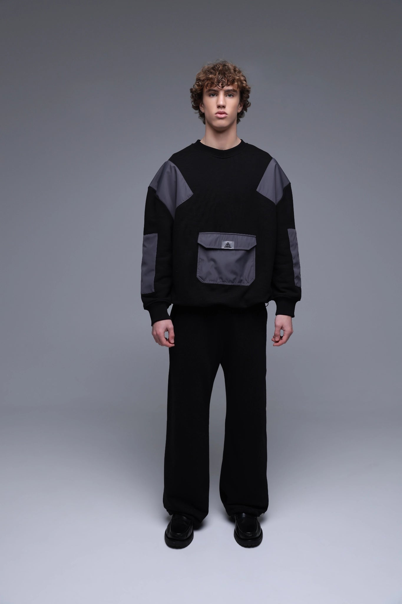 STONE CONTRAST SWEATSHIRT oversized fit front