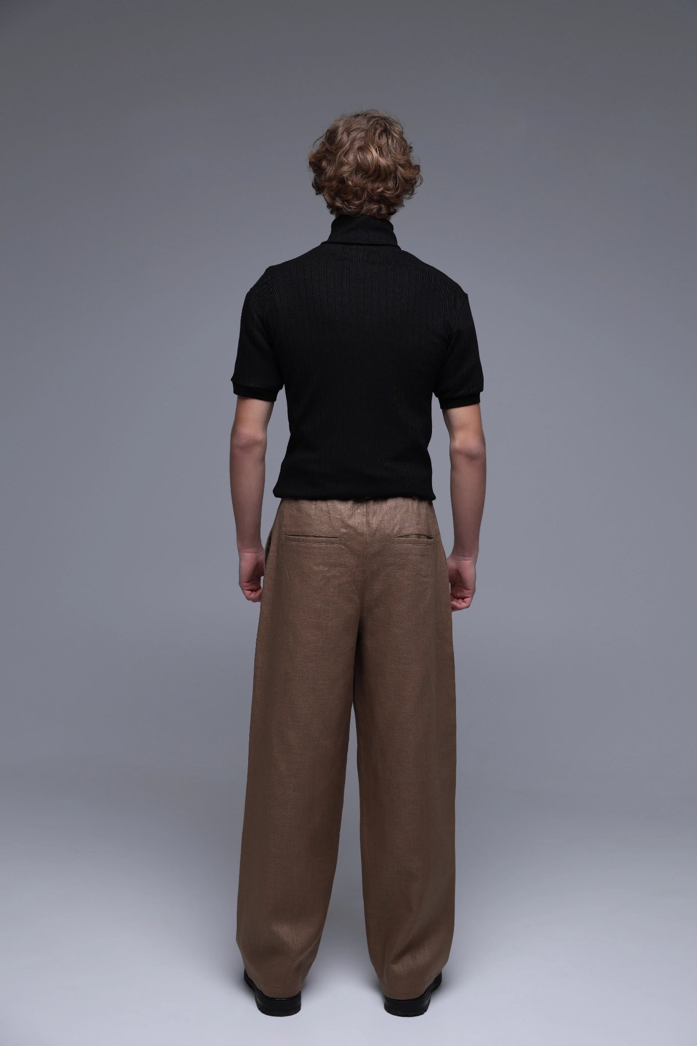 SAINT ISSA MEN'S SHORT-SLEEVE TURTLENECK BLACK menswear