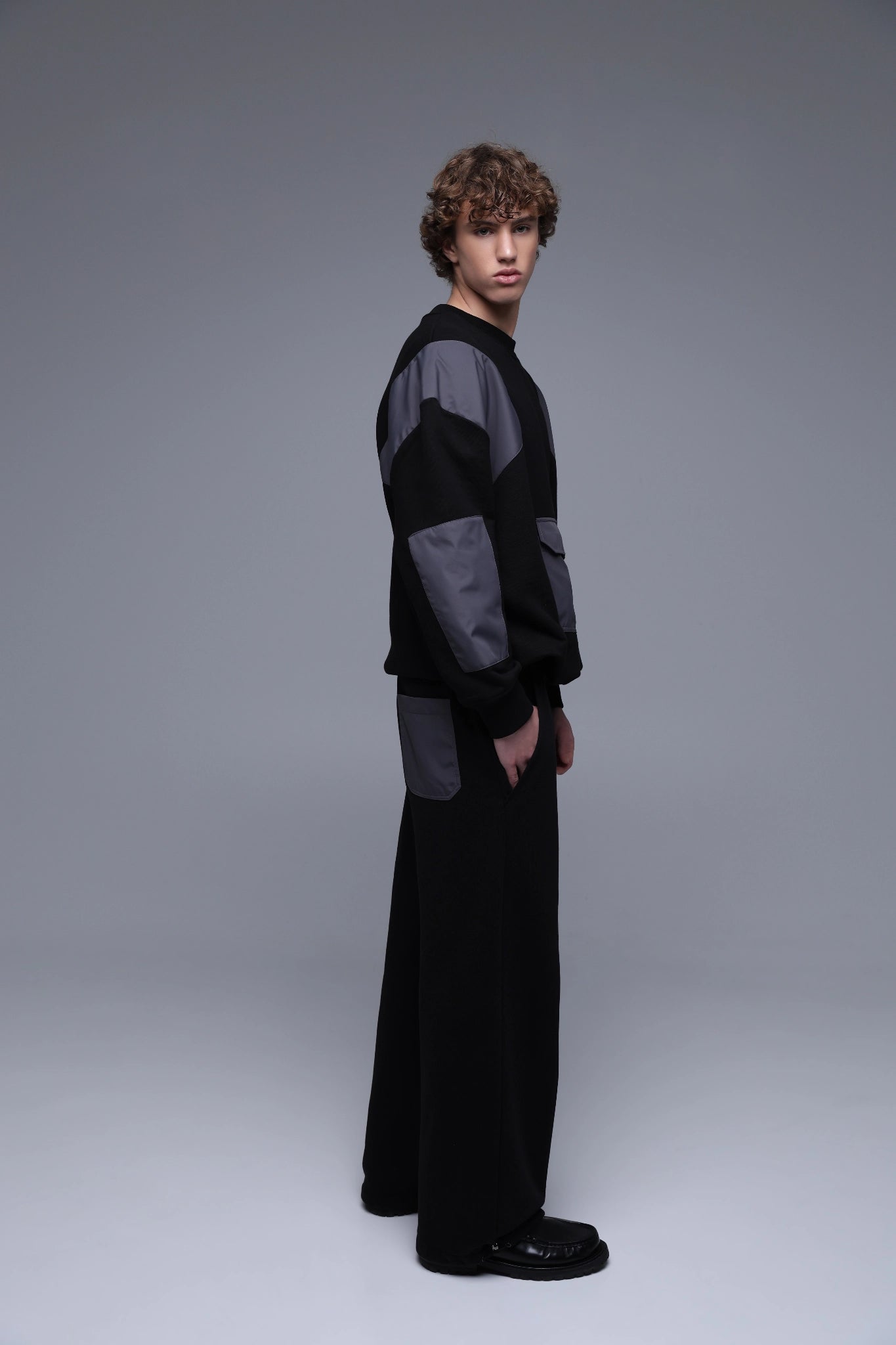 STONE CONTRAST SWEATSHIRT back view